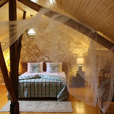 Pensión Lameira Da Longra - Bohemian Artistic House & Coliving