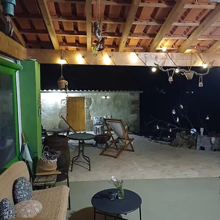 Pensión Lameira Da Longra - Bohemian Artistic House & Coliving