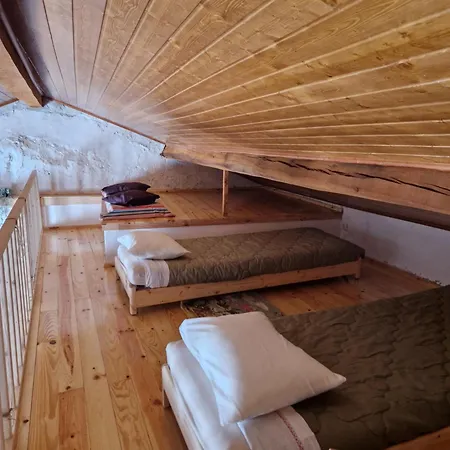 Lameira Da Longra - Bohemian Artistic House Guest house Tomar