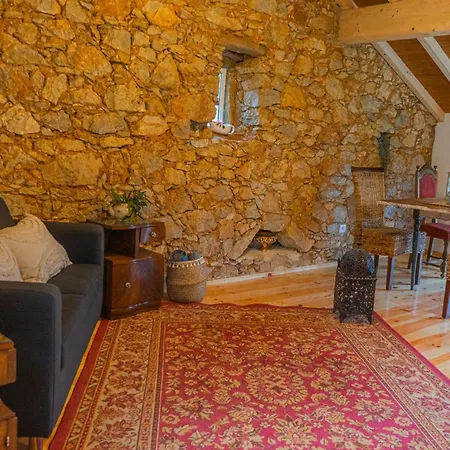 בית הארחה Lameira Da Longra - Bohemian Artistic House טומאר